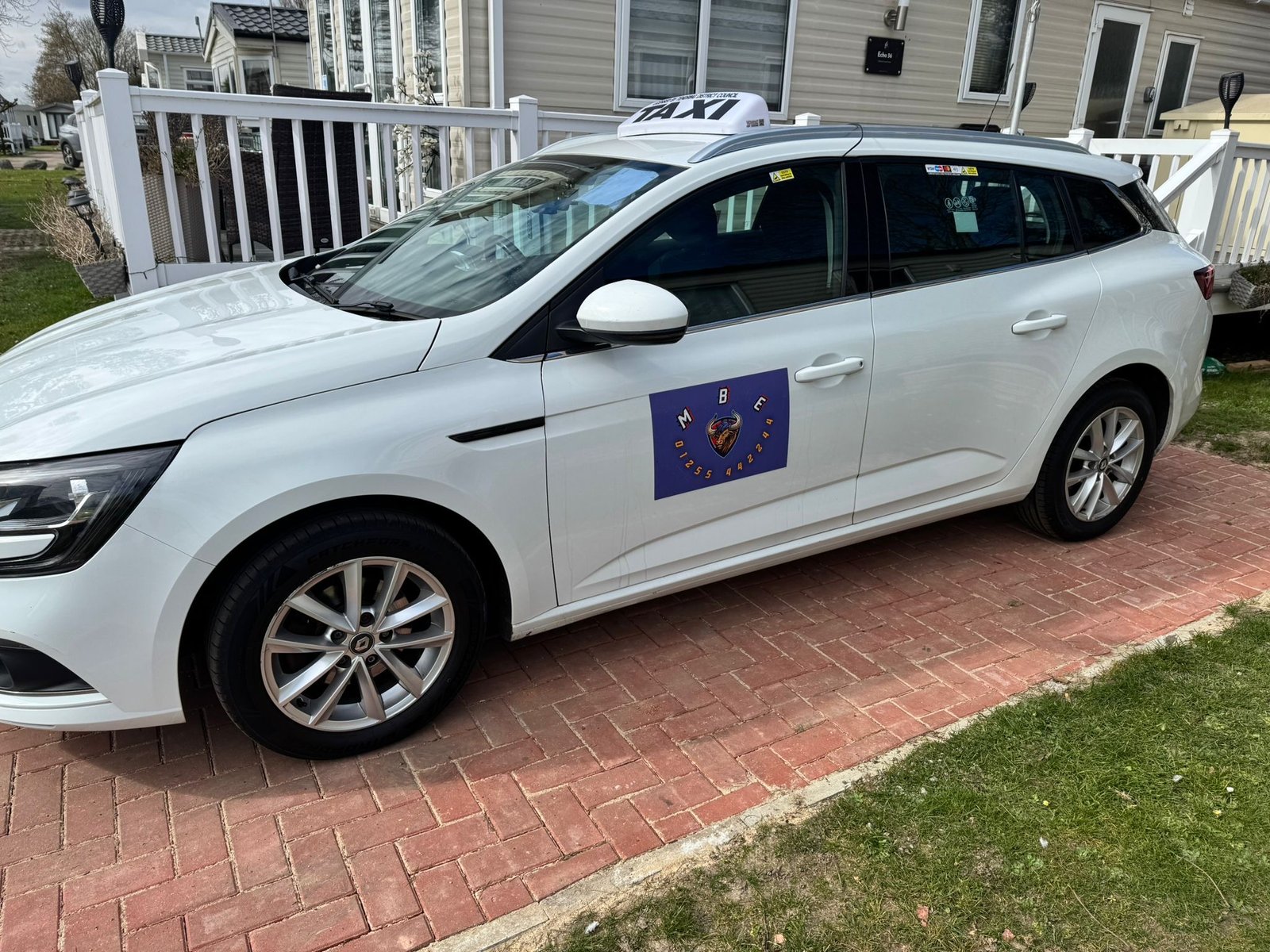 MBE Taxis Fleet Vehicle - Reliable taxi service